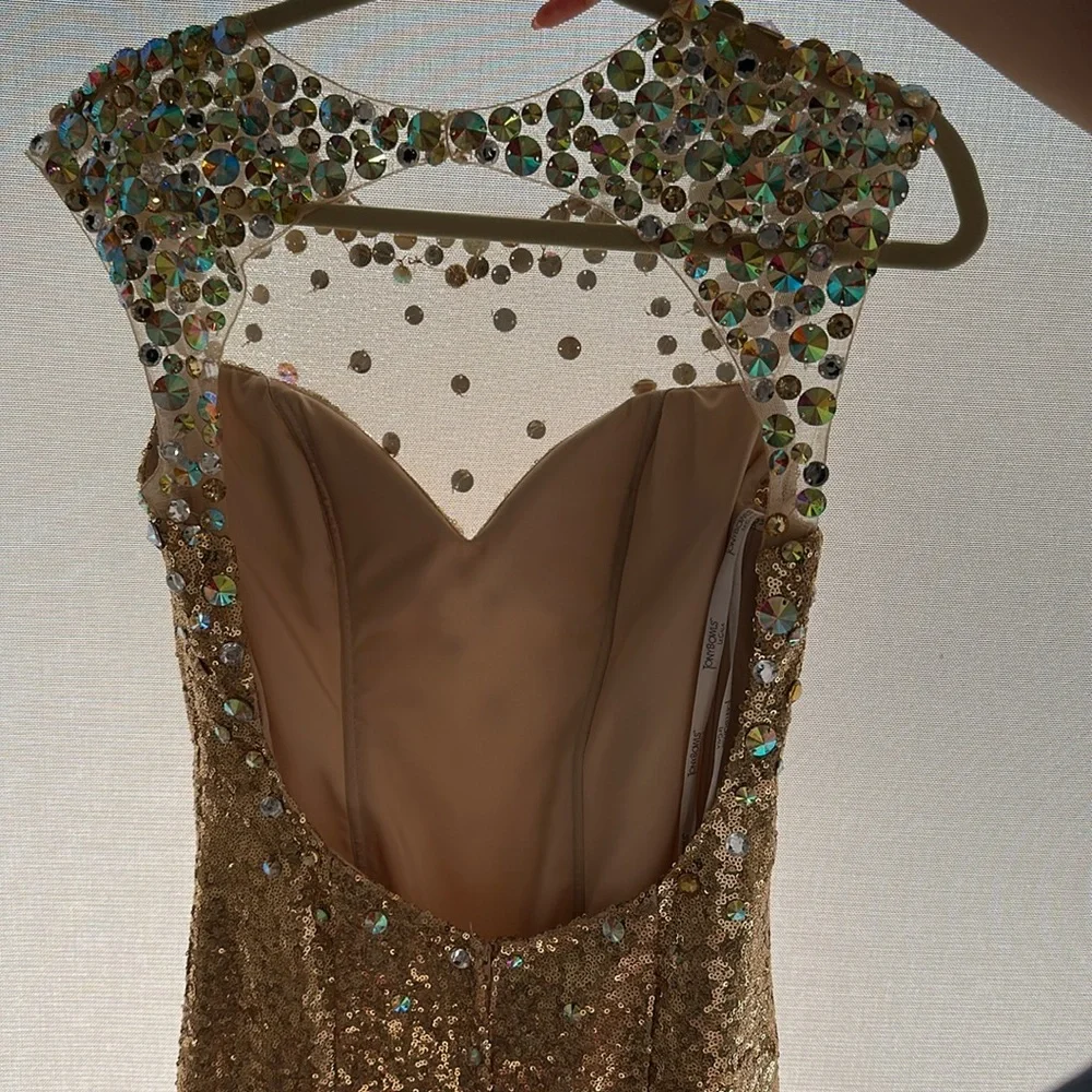 Only worn once Tony bowls long gold sequence dress⭐️ - Picture 13 of 13